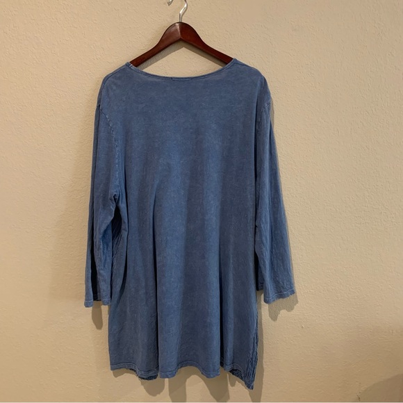 Jess & Jane Artsy Floral Tunic – Distressed Textured Fabric – 1X – Made in USA - Picture 8 of 16